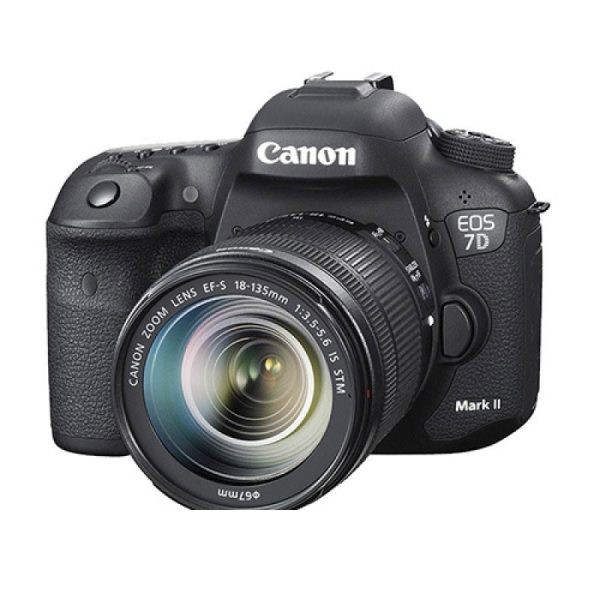 CANON - Digital EOS 7D Mk II lens 18-135 + W-E1